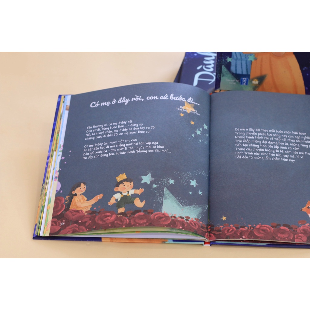 Cuốn Dành Tặng Riêng Con bìa cứng - Sách thơ Thai Giáo