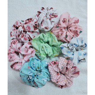 Cột tóc nhúng SCRUNCHIES hoạ tiết hoạt hình dễ thương.