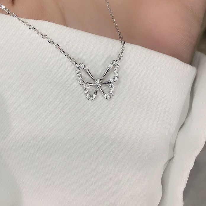 Vòng cổ Mặt Hình Bươm Bướm Rỗng Khí Chất Của Con Người Nhỏ Thiết Kế đơn giản