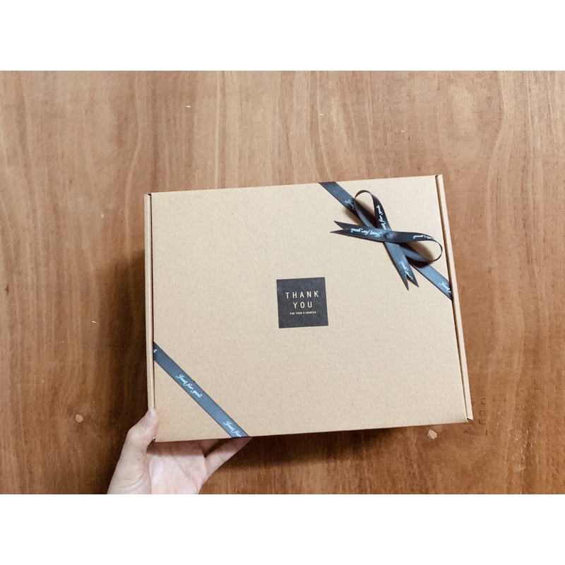 HỘP QUÀ CÓ NẮP KRAFT HANDMADE SIZE 30x25x6cm