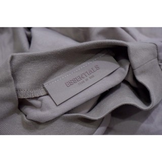 [ 100% Chính Hãng ] Essentials FW22 “Smoke” tee hàng có sẵn