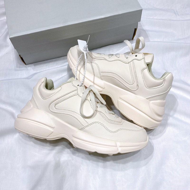 Giầy Chunky trơn trắng kem chất đẹp