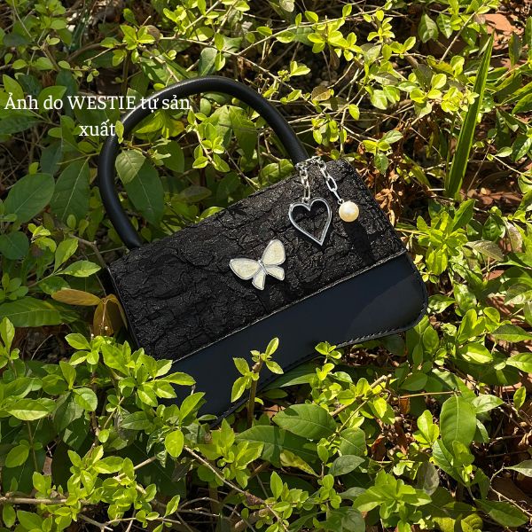 Túi Xách Mini Dây Xích Phối Nắp Da Lộn Kèm Họa Tiết WESTIE - A145.TXN