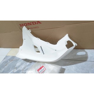 Cánh yếm bên phải - bửng yếm honda dream 110 màu trắng.