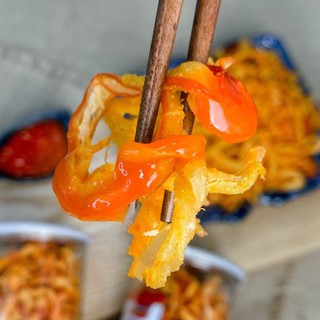 Mực Sợi Sốt TomYum ( Sốt Cay Thái Lan )