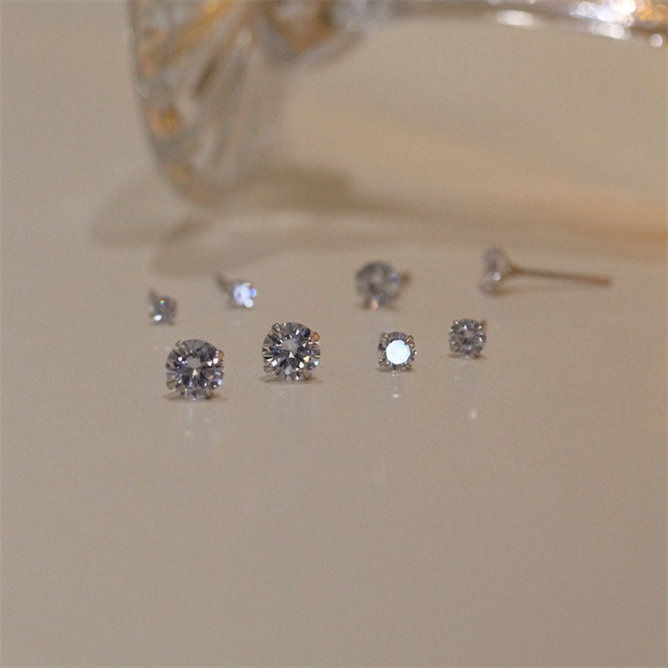Khuyên Tai Dạng Gập Đính Đá Zircon Đơn Giản Không Gây Dị Ứng JP5