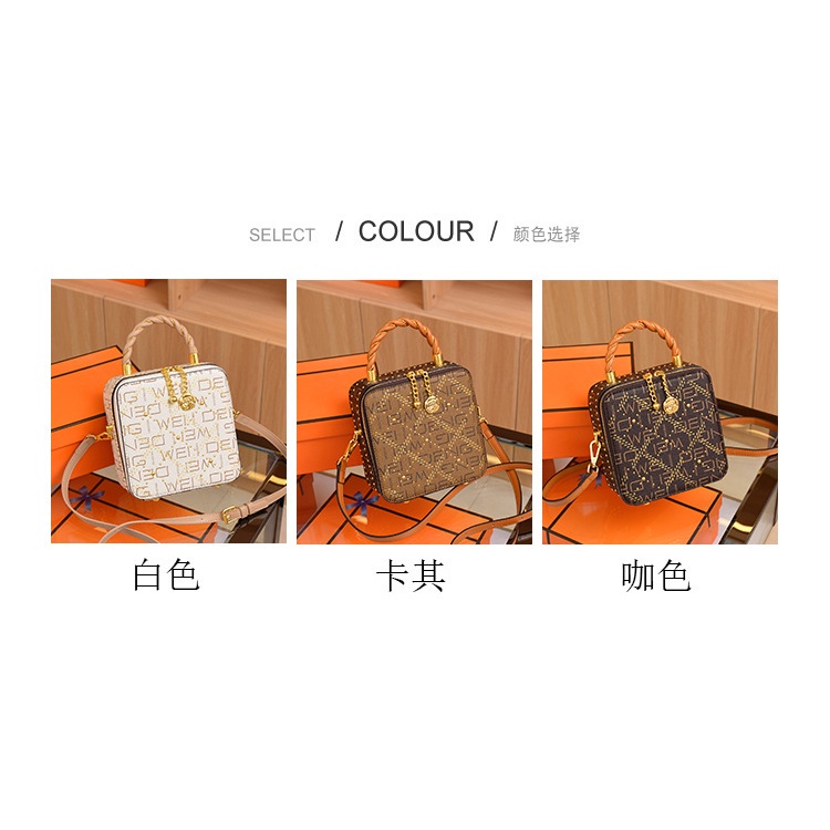 Túi đeo chéo JASMIN NOIR hình hộp phối tua rua thời trang cho nữ