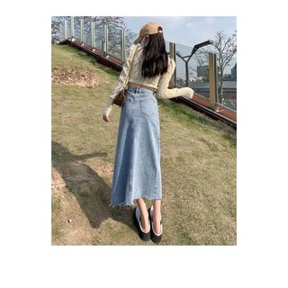 chân váy xẻ may mác màu xanh