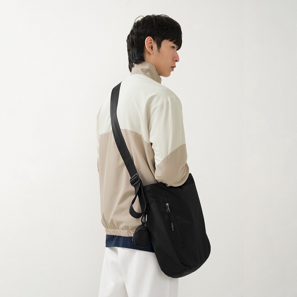 Túi đeo chéo Owlbrand Flower /  Đen