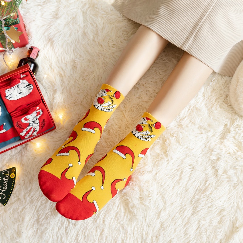 Set 4 đôi vớ WAFNHA màu đỏ họa tiết Giáng Sinh năm mới thời trang dành cho nữ