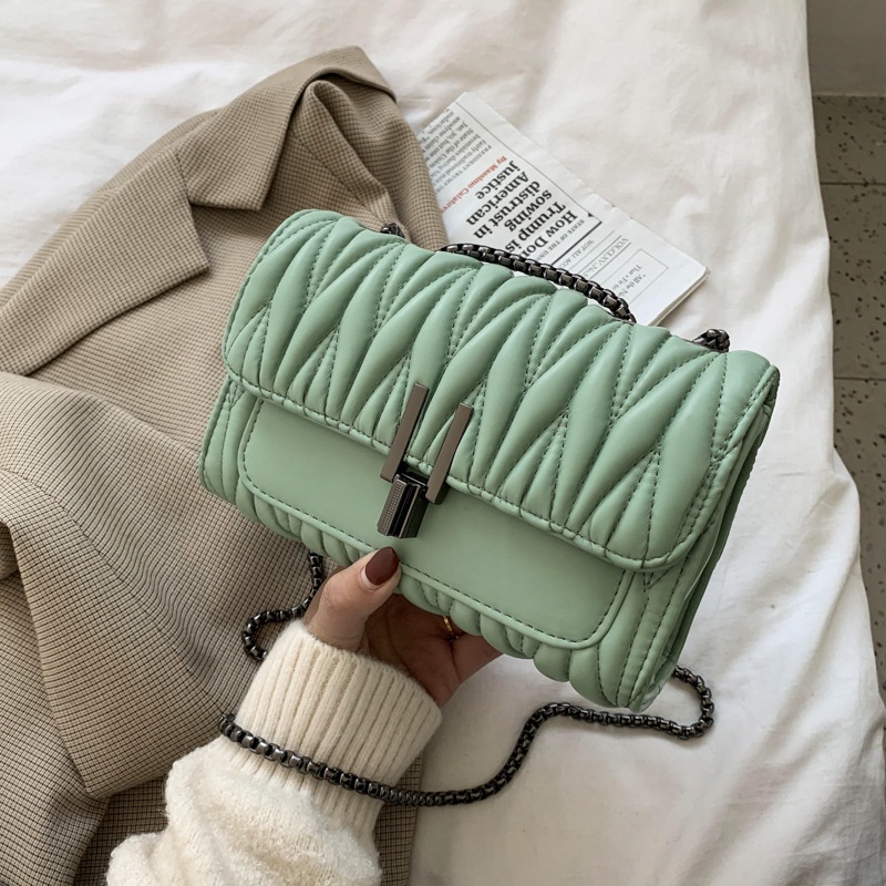 Túi Đeo Chéo Dây Xích Hình Thoi Màu Đen Thời Trang Cho Nữ