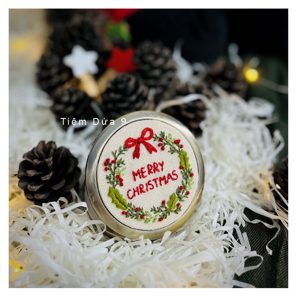 Gương thêu tay chủ đề Noel, Giáng Sinh - Quà tặng Noel cao cấp