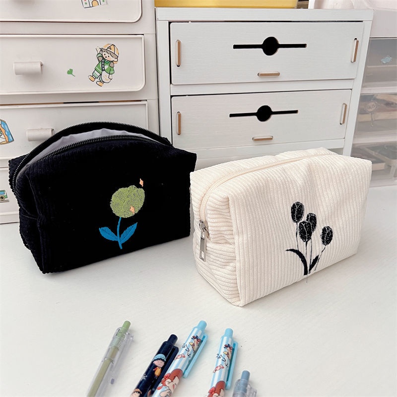 Túi Đựng Bút / Mỹ Phẩm Sức Chứa Lớn Bằng Vải Nhung Kẻ In Hoa Dễ Thương