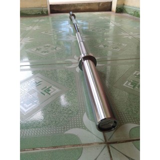 Thanh đòn thẳng 1m8 tay cầm phi 28, đầu phi 50 có vòng bi nặng 15kg.
