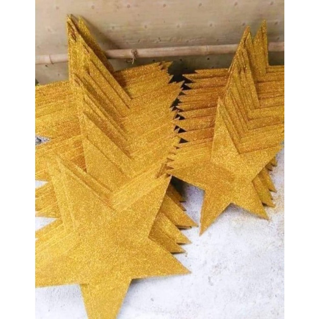 Đạo cụ ngôi sao bằng nhựa phủ kim tuyến vàng. giá 70k/ chiếc.chỉ bán ở HCM