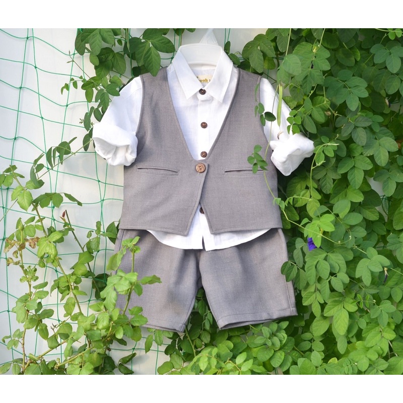 Set bé trai 3 món ghile-sơ mi-quần short xám