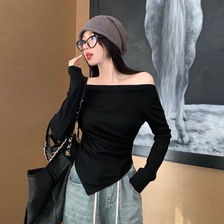 Áo len trễ vai vạt chéo