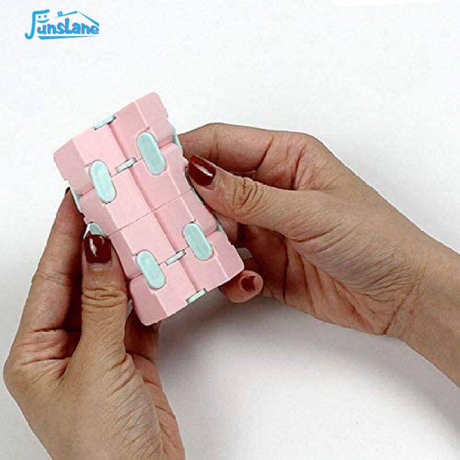 Đồ Chơi Khối Rubik Giảm Căng Thẳng Hình Vô Cực Dễ Thương