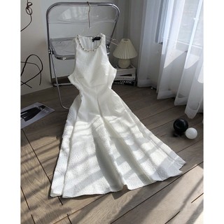 Đầm Sát Nách Dáng Xòe Bồng Cổ Đính Đá Hàng Thiết Kế V2099 - Melysa