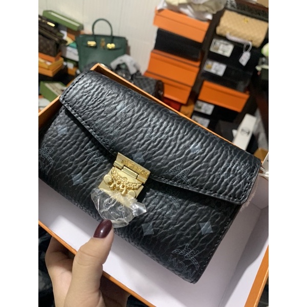 Mĩm mĩm túi xáchh