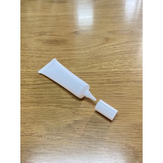 Combo 5 Tuýp nhựa nền trắng 30ml (Fi25) Bộ nắp nón dài trắng