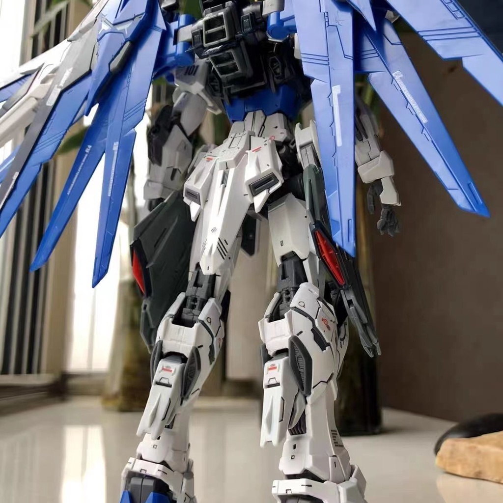 Mô Hình Lắp Ráp Gundam Taipan 6650 mg free 2.0 Tỉ Lệ 1 / 100