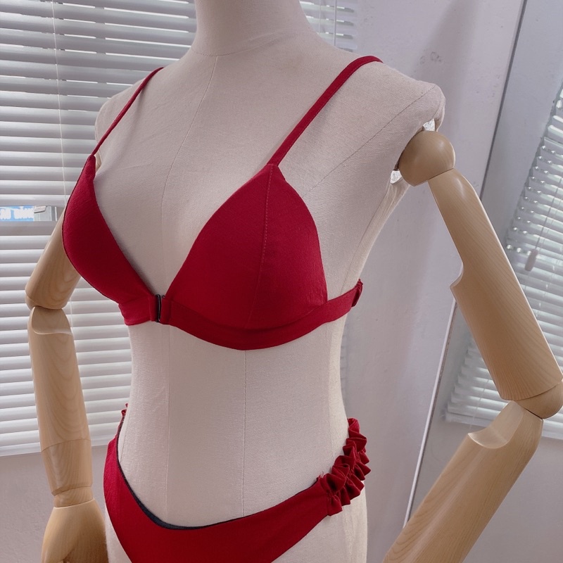 Set đồ lót thiết kế Simple tone đỏ - Design by The Heidi | BigBuy360 - bigbuy360.vn