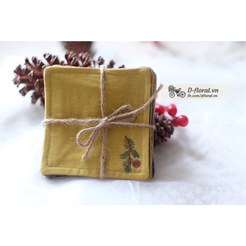 Set thêu lót ly XMas -  Quà tặng giáng sinh, Lót ly thêu tay linen giáng sinh