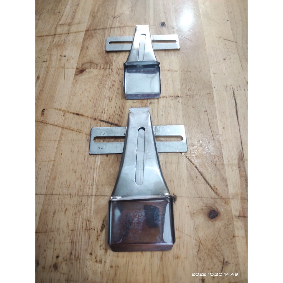 cữ ủi dây đỉa quần nhiều sai số