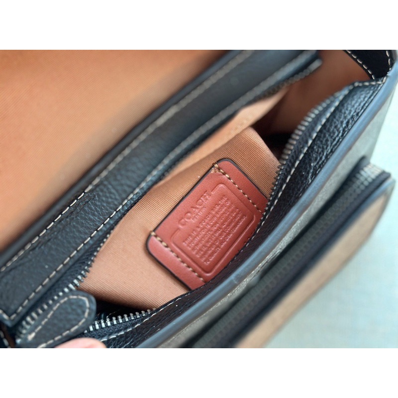 Túi đeo chéo Coach thời trang cao cấp 2023