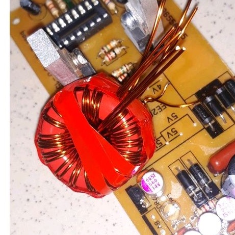 Biến áp boost 200w, vào 12v ra 30 vôn đôi.
