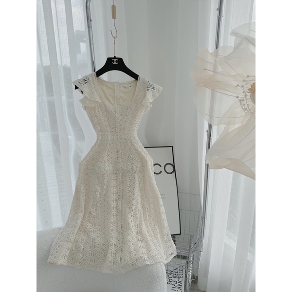 Đầm ren cổ vuông phom xoè nhẹ thiết kế cao cấp