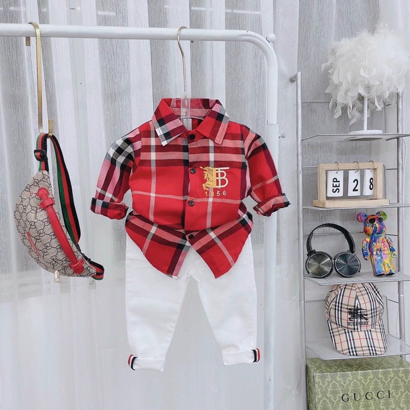 Áo sơ mi kẻ burrbery cho bé trai chất vải đẹp logo thêu sắc nét mặc đi học đi chơi cực đẹp