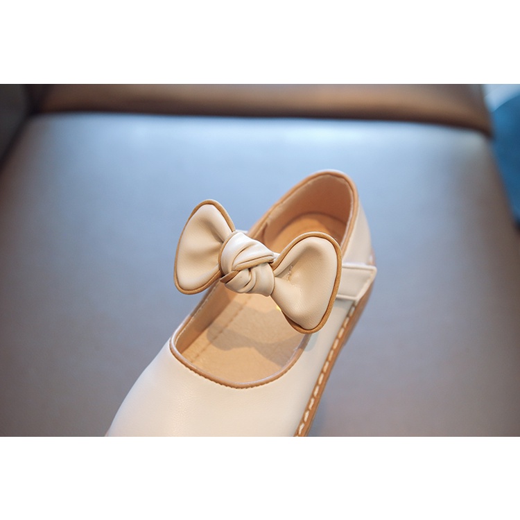 Giày búp bê bé gái, Giày bệt cho bé gái phong cách vintage chất da PU lì mềm mịn êm chân phối quai dán M19
