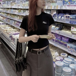 Áo croptop TEEBLE basic thêu TBL và “be your vibe”