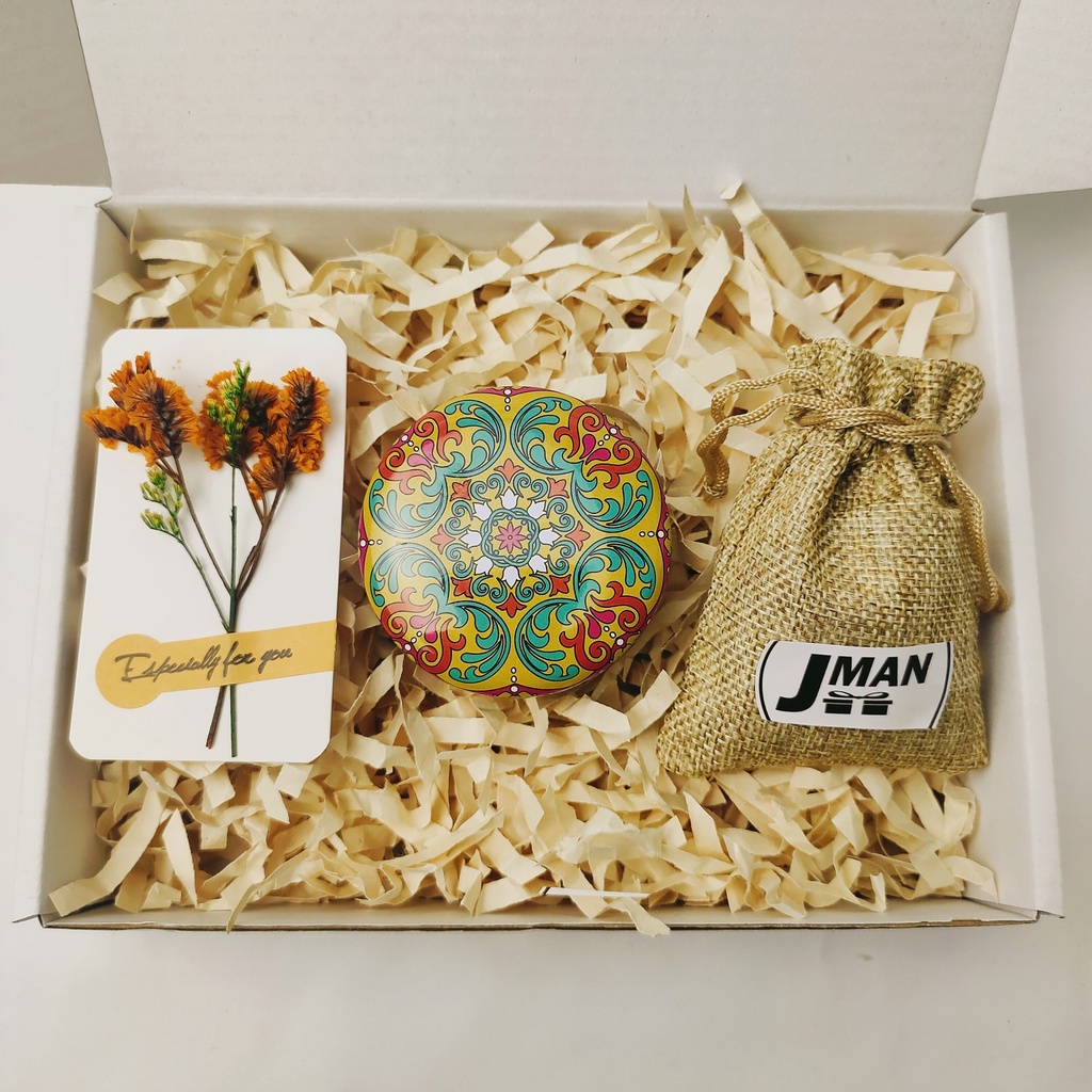 Set quà tặng nam gồm nến thơm, túi thơm