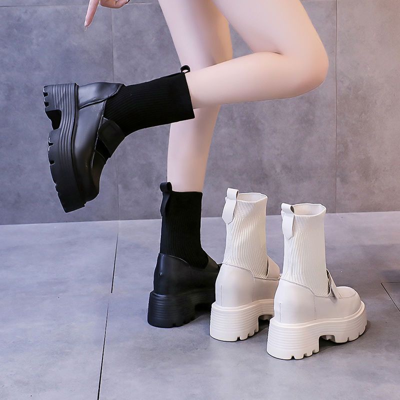 boot đế bánh mì giày boots nữ cổ thấp boot nữ cổ thấp giày bốt nữ cổ thấp bốt cổ ngắn Giày Bốt Martin Cổ Cao Đế Dày Thời Trang Thu Đông 2022 Phong Cách Mới Dễ Phối Đồ Cho Nữ [1 Tuổi
