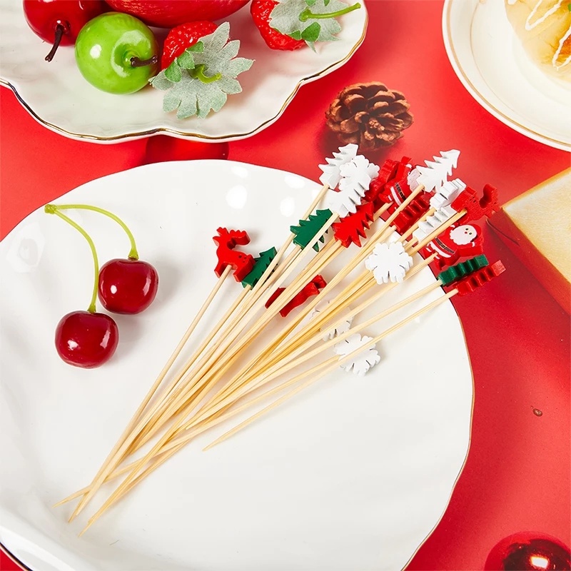 Bộ 50 Xiên Tre Ăn Trái Cây / Tráng Miệng Hình Ông Già Noel / Bông Tuyết Dùng Một Lần