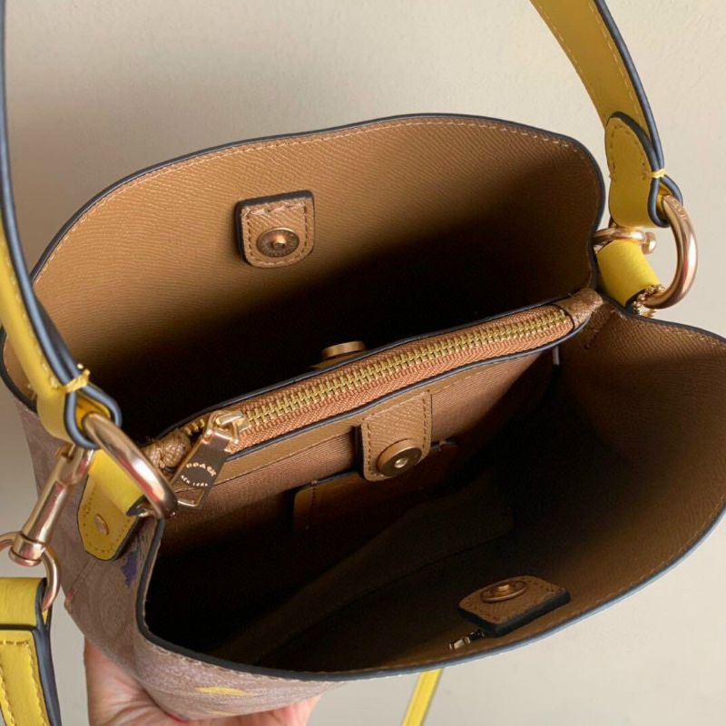 Túi COACH da thật Small Town Bucket Bag In Signature Canvas