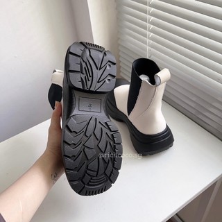Gìay combat TRẮNG phối ĐEN
