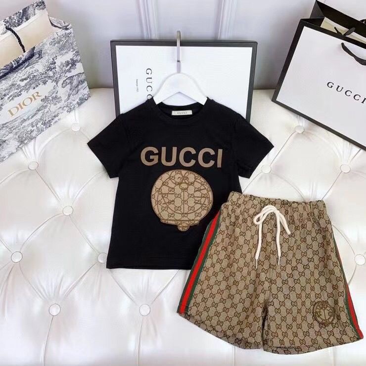 Set Áo Thun Tay Ngắn Và Quần Short Gucci Chất Liệu Cotton Thời Trang Mùa Hè 2022 Cho Nam Và Nữ