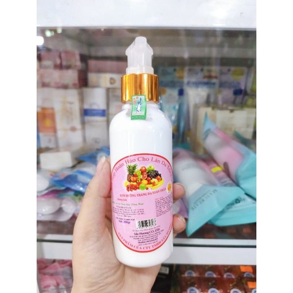 Kem Dưỡng Trắng Toàn Thân Sắc Hương Trái Cây 200g
