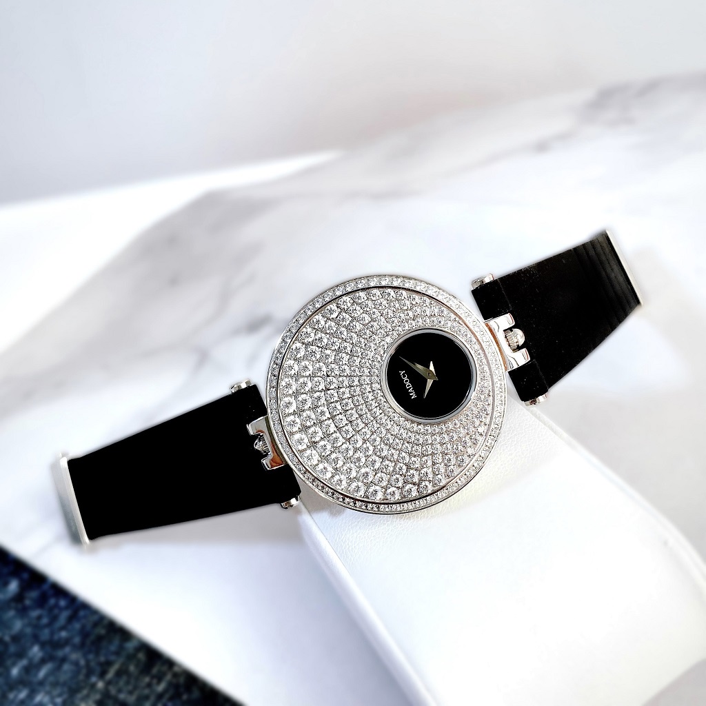 Đồng Hồ Nữ Madocy M81688 Dây Silicone Đen Silver 35mm