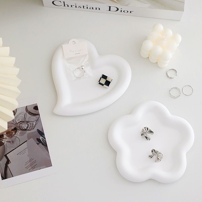 Khay Thạch Cao Màu Trắng Nhám Trưng Bày Trang Sức Tiện Dụng