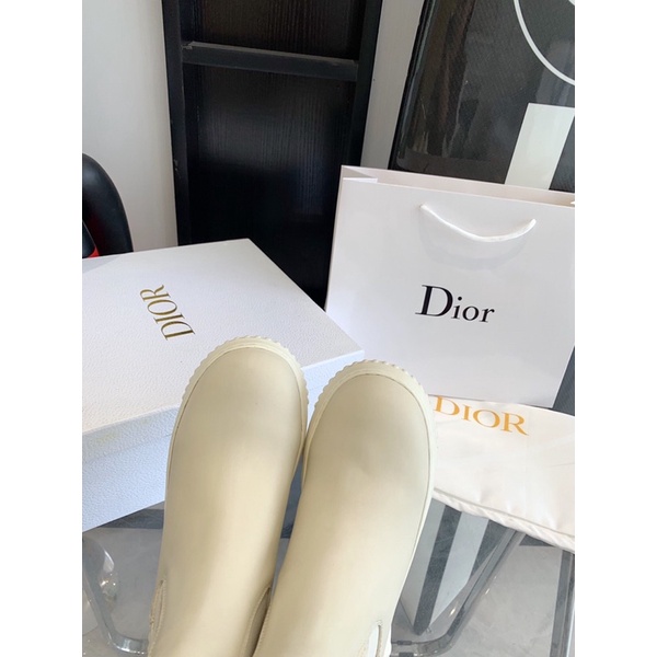 Giày bốt nữ phong cách cá tính siêu hot 2022 Dior CD cap cấp