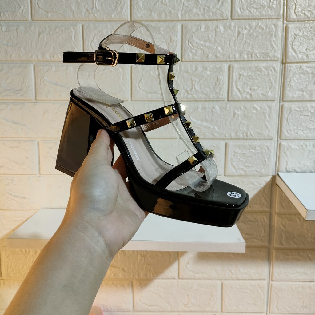 Giày Sandal Nữ Cao Gót MINAFS Đế Đúp Cao 9cm Gót Vuông Quai Đinh Tán Màu Xanh Trắng Đen Hồng - SDD