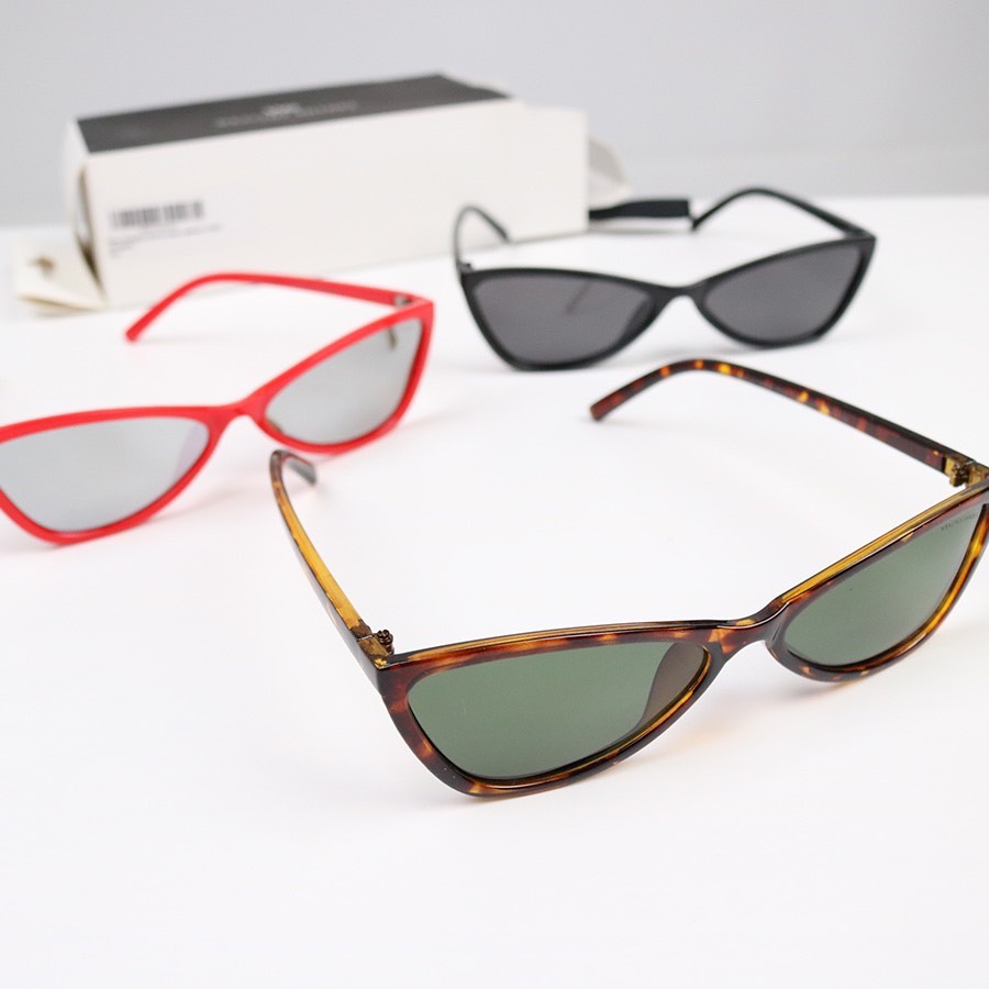 Mắt kính mắt mèo Wealthy Shades full hộp chính hãng