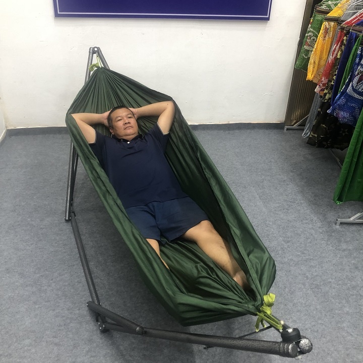 Võng dù cá sấu 2 lớp dài 2,4m rộng dãi thoải mái