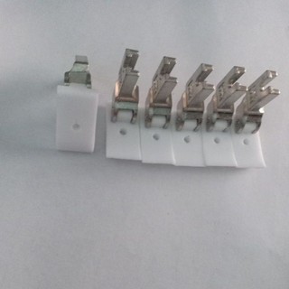 Chân vịt nhựa 1 lỗ- chân vịt mù T35 máy may công nghiệp