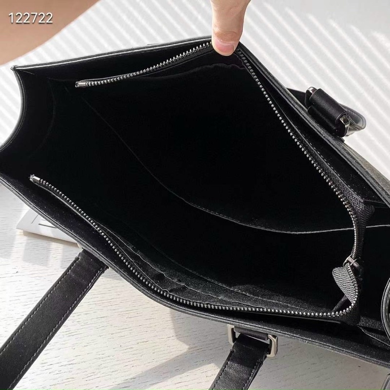 Túi Coach tote Graham sẵn 4 màu